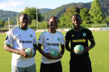 Die Jugendtrainer Rama (v.l.), Mtumba und Madu