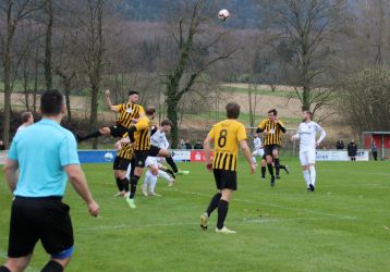 Andreas Bürkle ist der Turm in der Oberschopfheimer Defensive