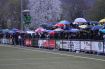 Trotz Regenwetter ein riesig.r Zuschauerandrang, ein tolle Kulisse mit filmreifer Hebebühne für das Pokalspiel in Haslach