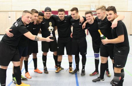 Der letztjährige Silvester-Cup Gewinner FC Butterfly Effect ist aus dem jugendlichen Alter raus und wird dieses Mal verstärkt auf die Aktivenregelung achten müssen.