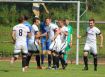 So sieht eine gelöste Stimmung aus. Freude über den 2:2 Ausgleich bei Fabian Hauer (8), Nico Schwendemann, der verdekcte Vorlagengeber Giulio Negrini, Patrick Schmidt, Torschütze Markus Hansmann und Marco Baier (v.l.)