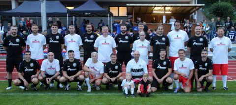 Der SV Mühlenbach (weiß) und der SV Haslach (schwarz) zeigten sich als die stärksten Teams und bestritten das Finale