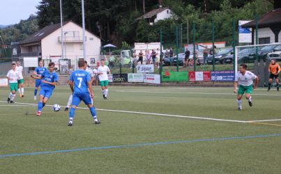 Kevin Reis, zwischen Max Armbruster und Mario Braig (7) zeigte eine couragierte Partie