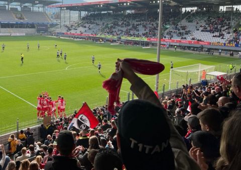 Torjubel des SCF direkt vor der Nordtribüne, unsere Jungs freut es