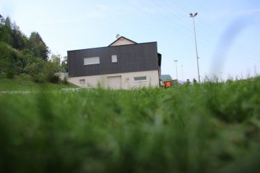 Der Rasen im Stadion und auf den Nebenplätzen war viel zu hoch.