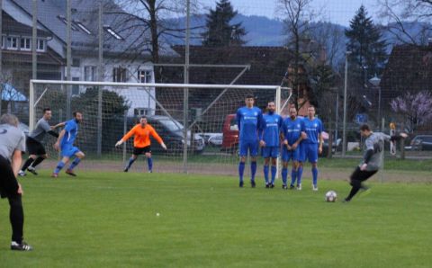 Auch der SVH sorgte mit Freistößen für Gefahr vor dem Tor