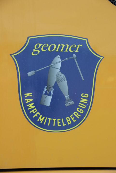 Die Firma geomer Kampfmittelbergung aus Augsburg ist mit der Aufgabe betraut.