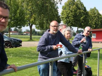 Kaffeepause am Spielfeldrand